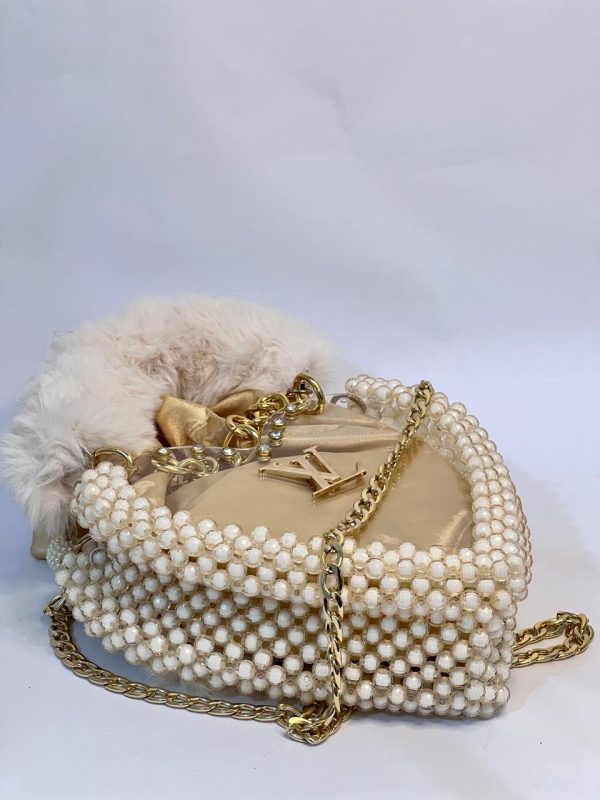 LV Pearls Crossbody Heart Bag – beige - Image 4